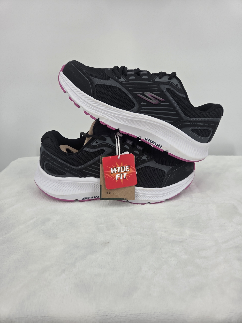 Skechers GO RUN Consistent 2.0 Advantage Wide Women’s 9 Black Fuchsia NWT